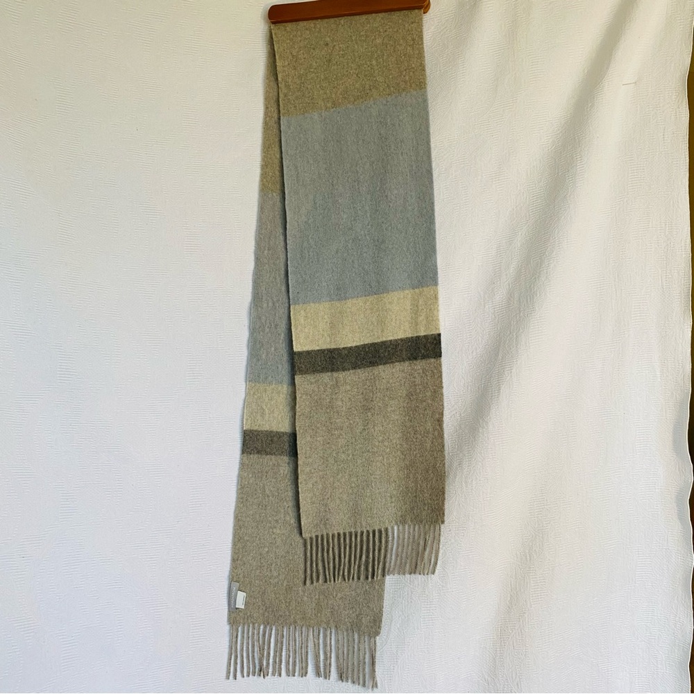Nordstrom pure cashmere grey/blue fringed scarf unisex